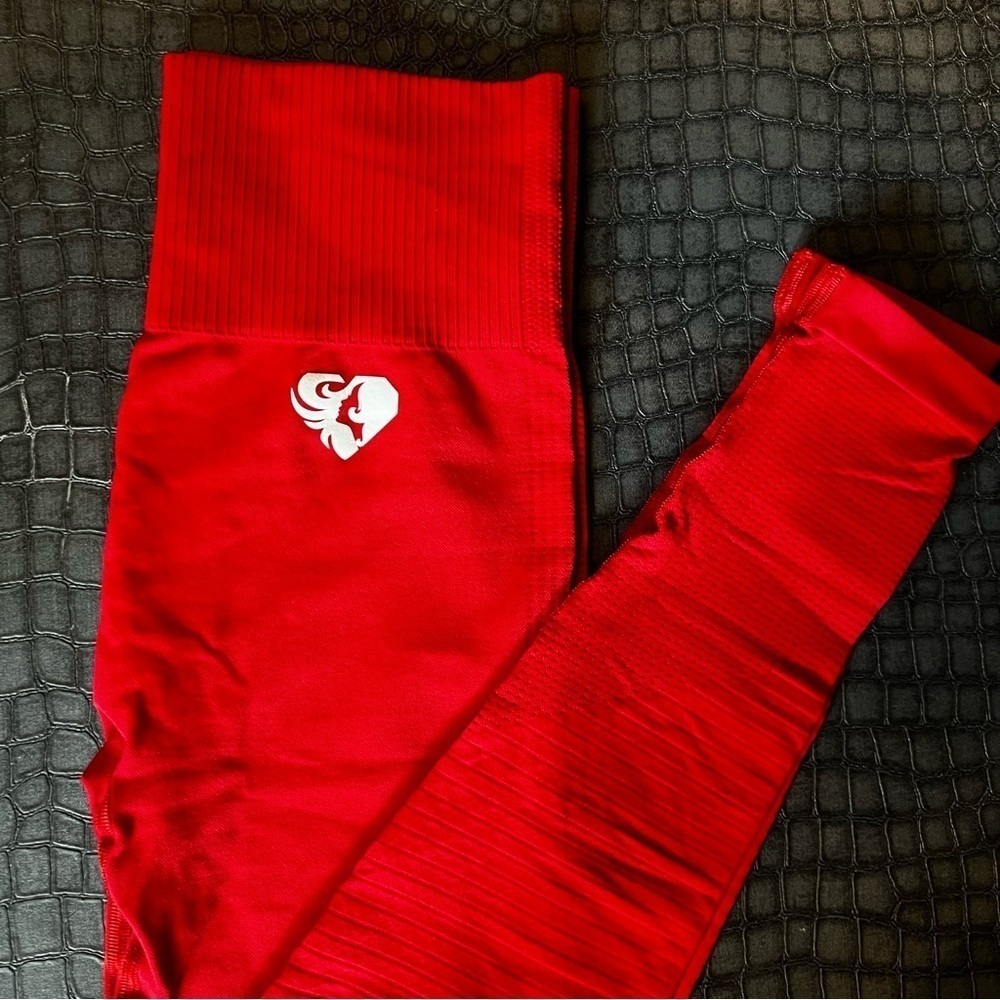 Women best red leggings size S workout leggings. Trendy color